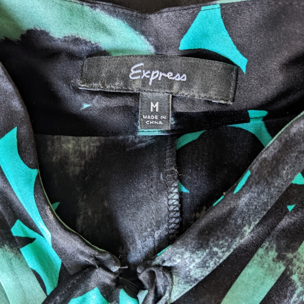 Express Silk Ruffle Blouse - Medium - Picture 3 of 4